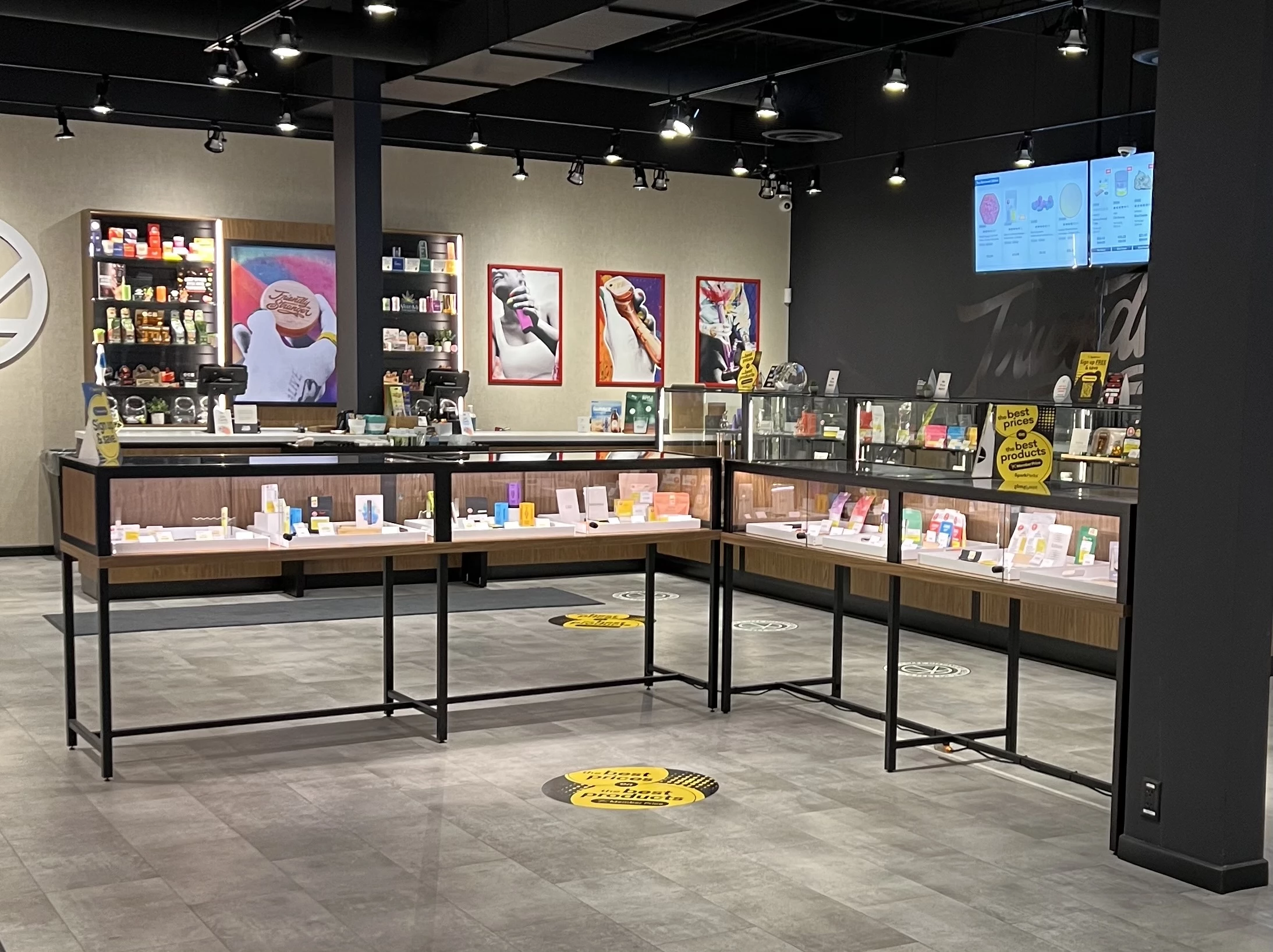 Dundas - Osler Drive - Friendly Stranger Cannabis Store - Friendly Stranger