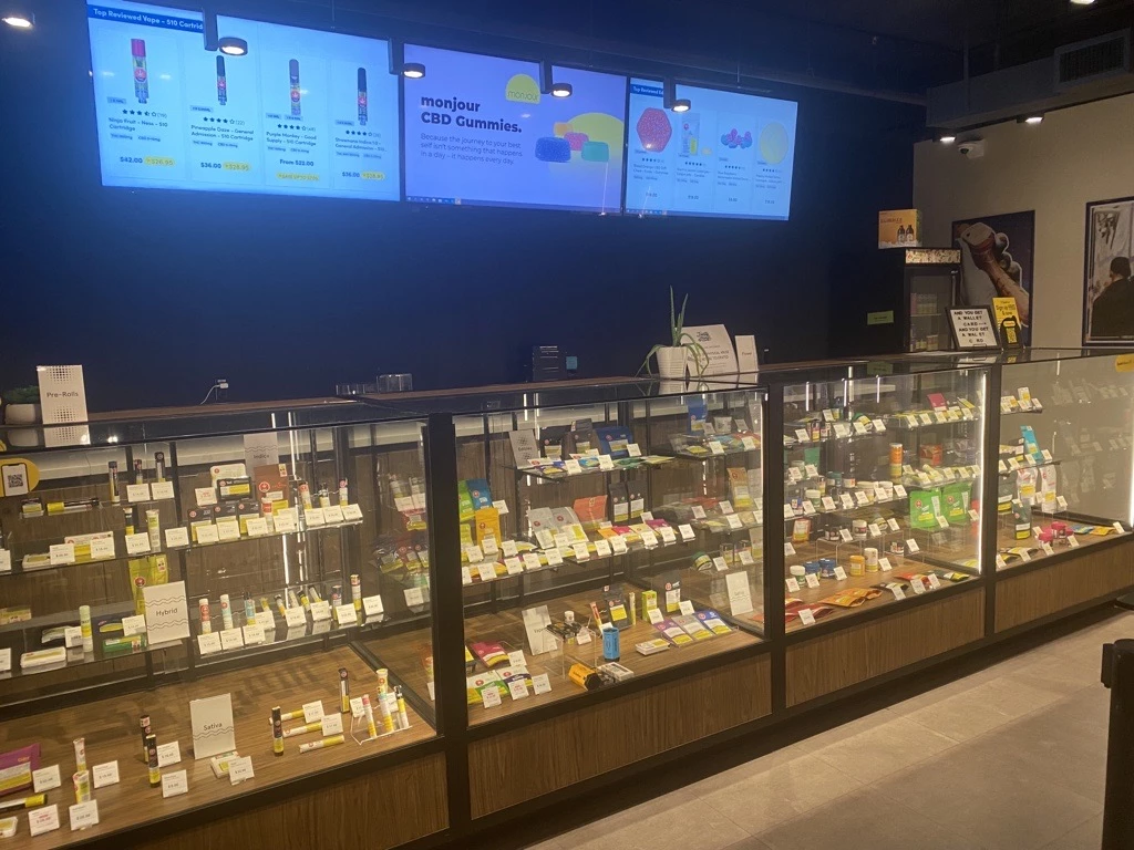 Toronto - Church St - Friendly Stranger Cannabis Store
