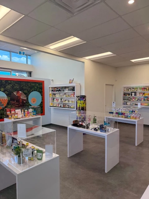 Guelph - Pergola Commons Cannabis Store - Fire & Flower
