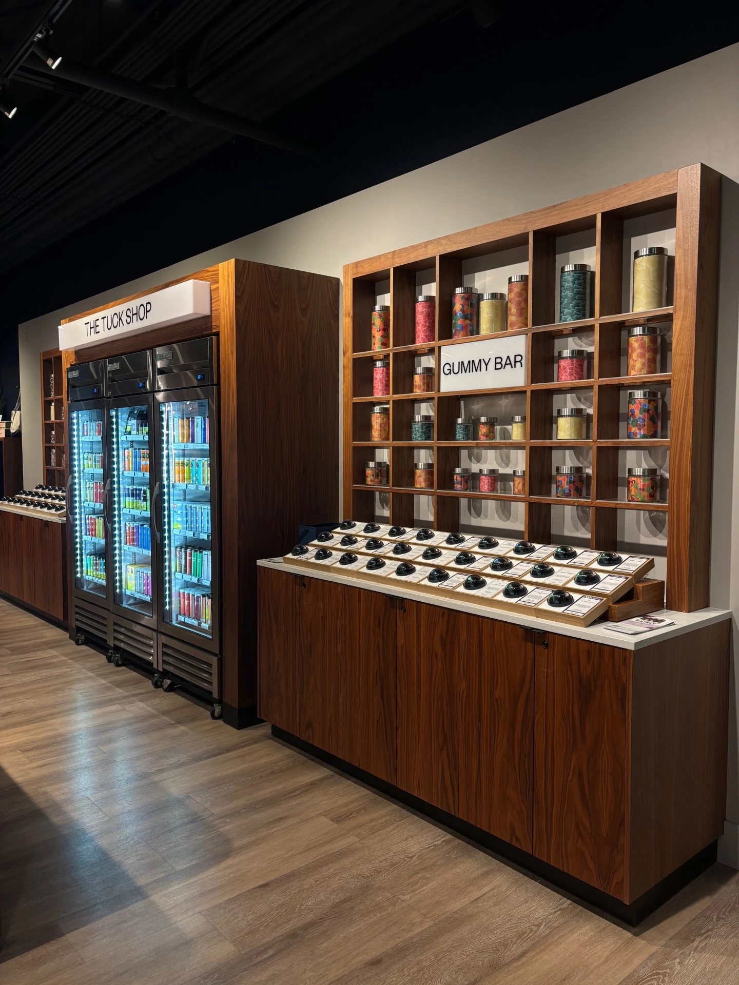 elfbar nachfüll pod läuft aus SMOKE VARIETY + VAPE SHOP - Kitchener ON - Hours, Directions, Reviews main image 0